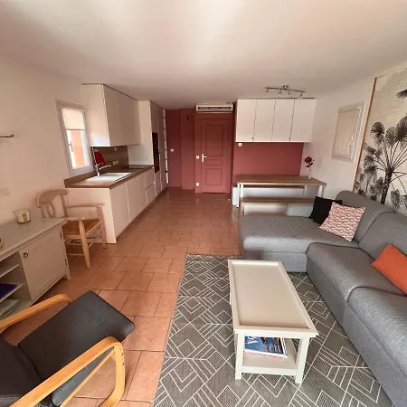 Vacances, Thalasso, Teletravail Dans Superbe T3 A 100 M, Centre A 400 M Les Issambres